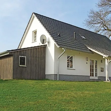 Two-bedroom Holiday In Usedom בית נופש Gellenthin