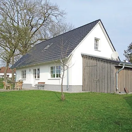 Two-bedroom Holiday In Usedom בית נופש